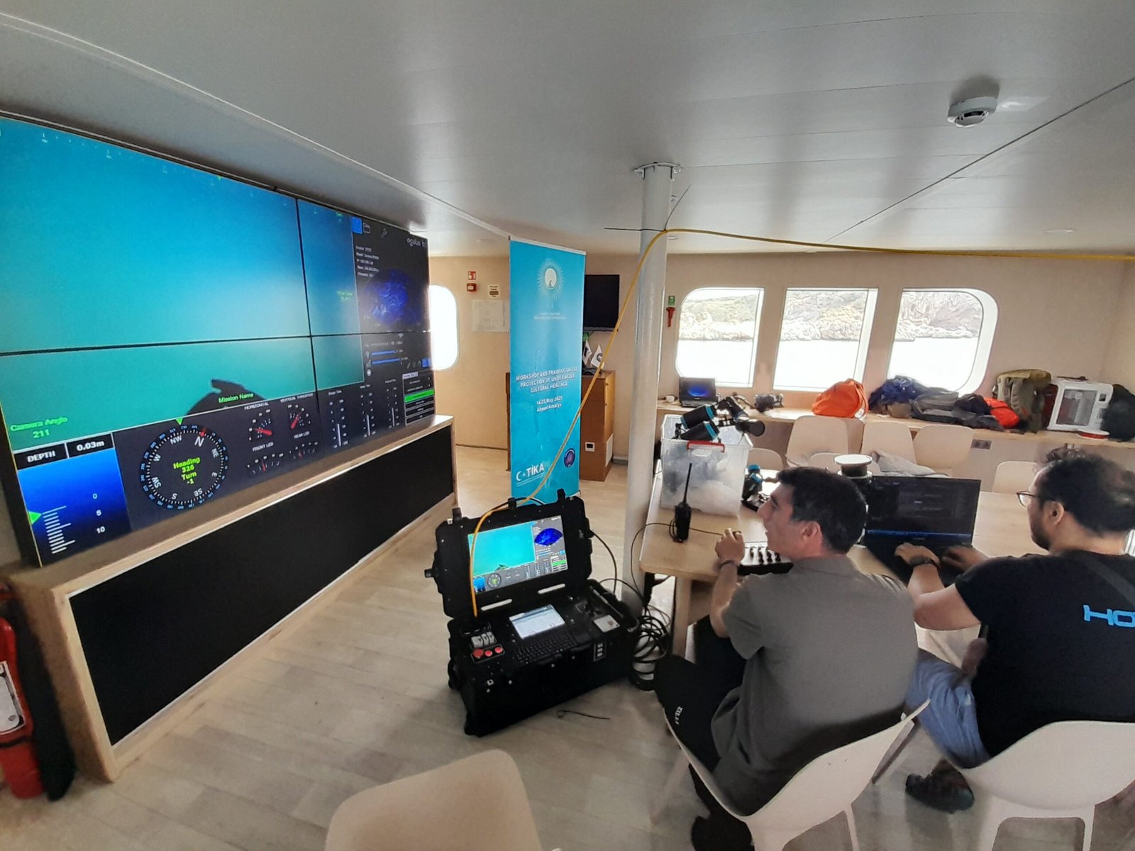 ROV piloting