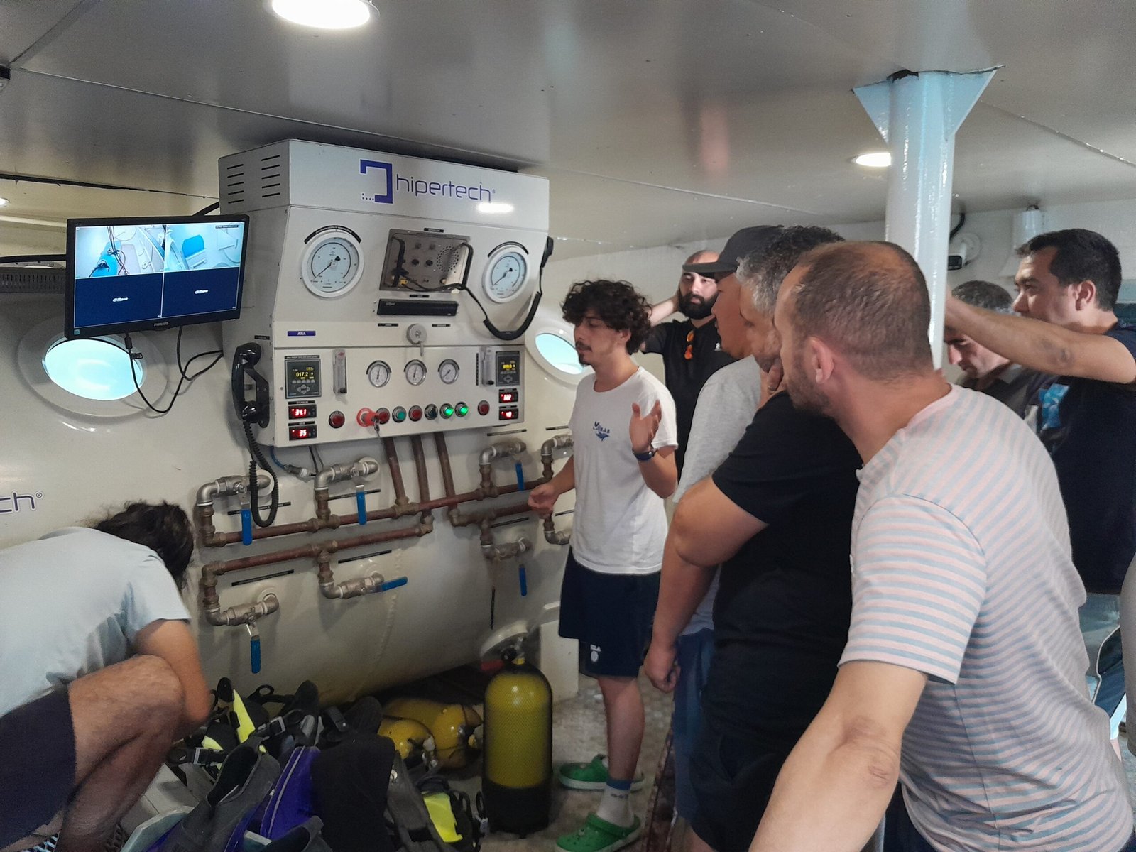 Recompression chamber training